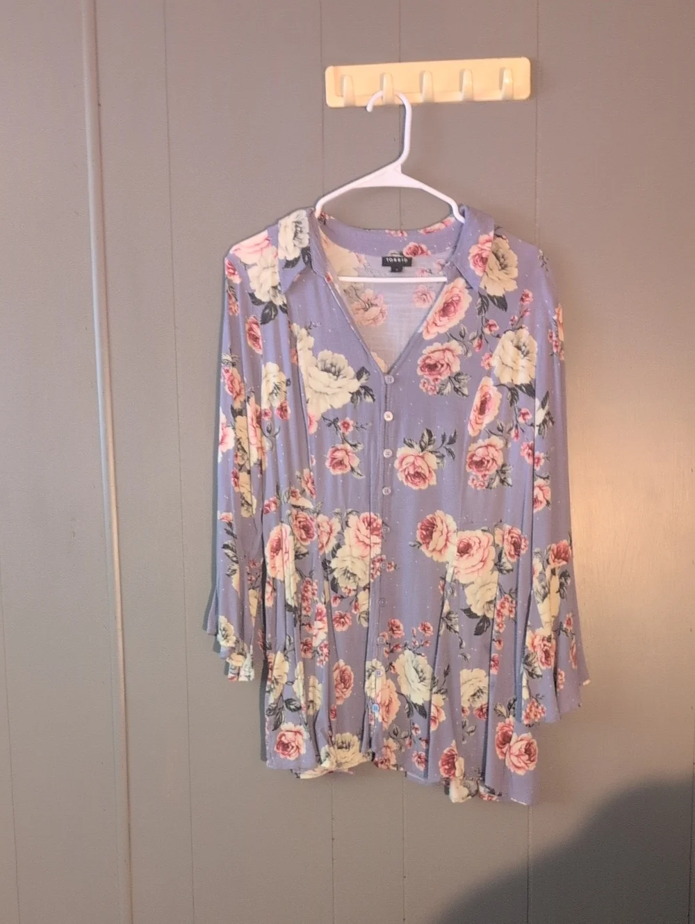 torrid Lavender Floral Button-Down Blouse - Picture 1 of 1